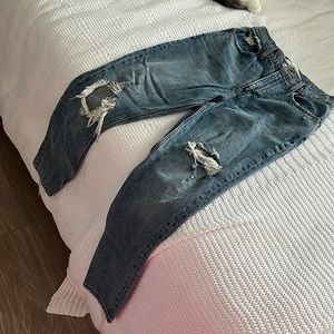 Abercrombie & Fitch High Rise Mom Jean